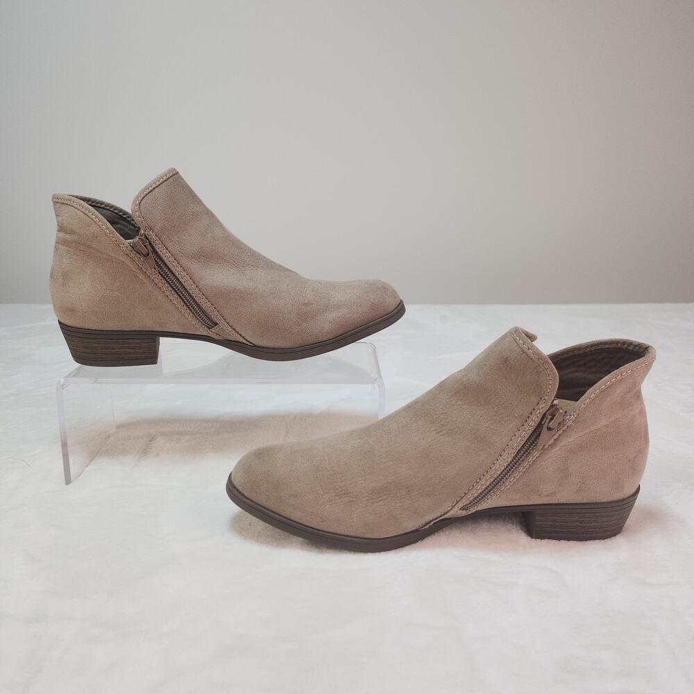 Taupe Faux Suede V Cut Ankle Booties Womens 9 Block Heel Almond Toe Minimalist - Picture 2 of 10